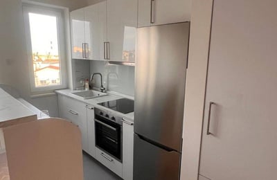 Location d’un appartement spacieux de 2 pièces, 67 m², au centre de Belgrade, Serbie